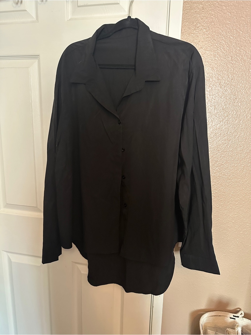 Women’s Black Long-Sleeve Button-Down Shirt